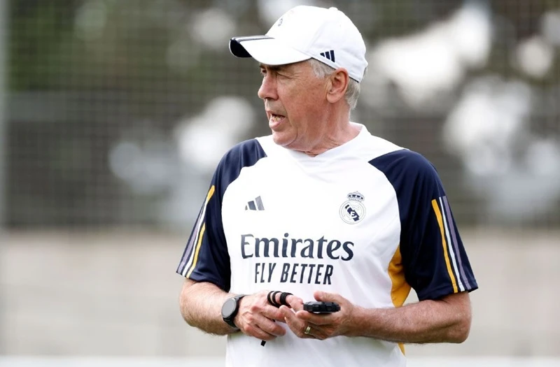 HLV Carlo Ancelotti có kế hoạch thử nghiệm một đội hình mới cho Real Madrid.