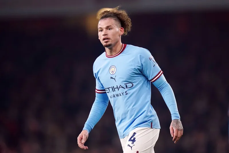 Liverpool nhắm đến Kalvin Phillips, một tiền vệ đang “thất sủng” của đại kình địch Man.City.