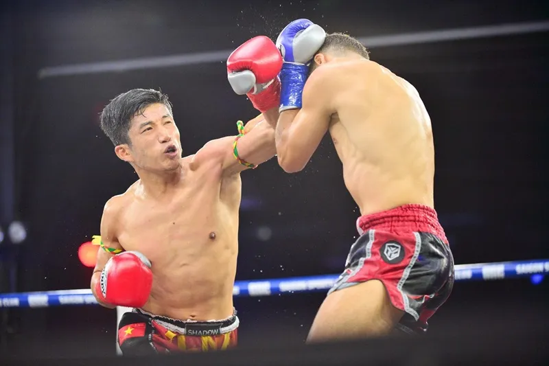 Trương Cao Minh Phát cũng dành chiến thắng trước võ sĩ Morococo. Trương Cao Minh Phát cũng dành chiến thắng trước võ sĩ Morococo.