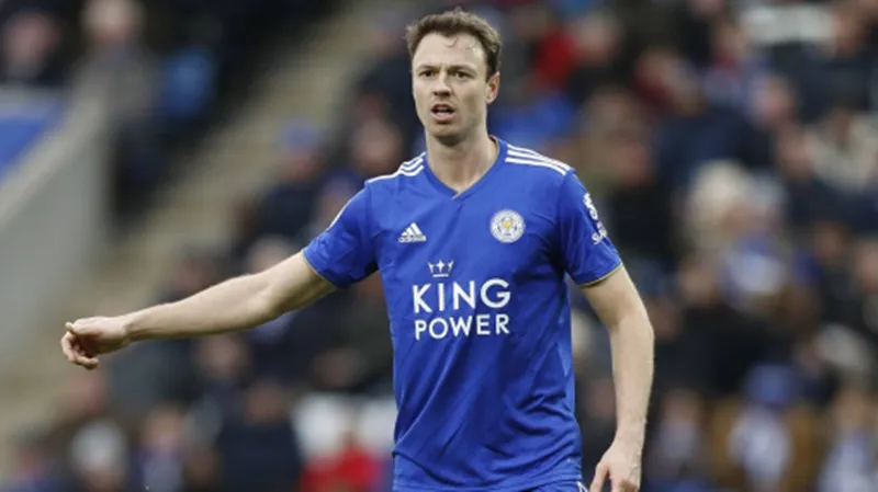 Trung vệ Jonny Evans ký bản hợp đồng “ngắn hạn” để trở lại với Man.United sau 8 năm.