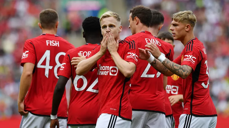Donny van de Beek đã giúp Man.United giành chiến thắng 1-0 trước Lyon.