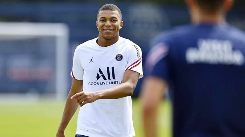 PSG đã gạt tên Mbappe khỏi chuyến du đấu đến Nhật Bản và Hàn Quốc vào thứ Bảy này.