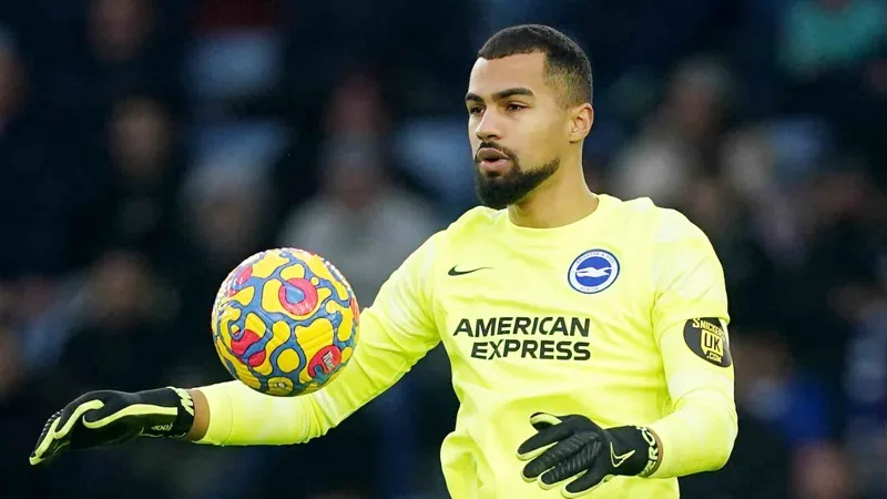 Chelsea đã đồng ý một khoản phí 25 triệu bảng cho thủ môn Robert Sanchez của Brighton