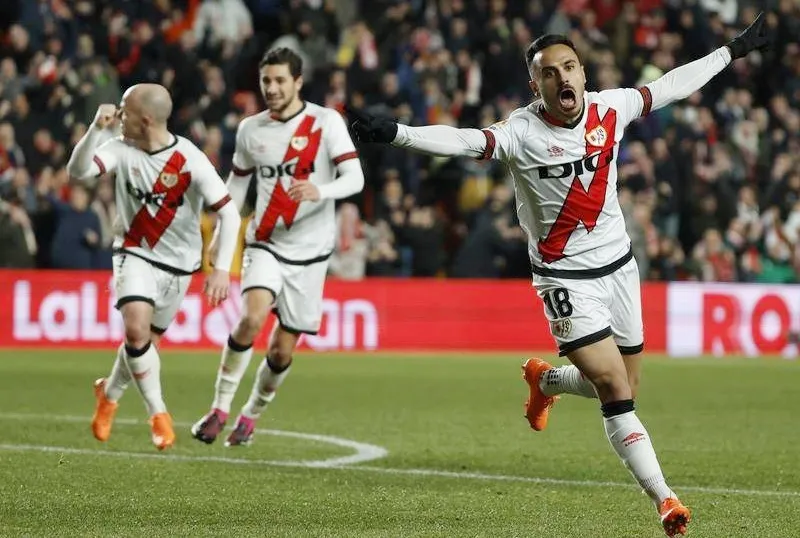 Rayo Vallecano hứa hẹn sẽ có mùa giải ấn tượng khác khi thắng 2-0 tại Almeria.