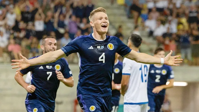 Scott McTominay giúp Scotland đánh bại Síp 3-0 và tiến rất gần suất tham dự Euro 2024.