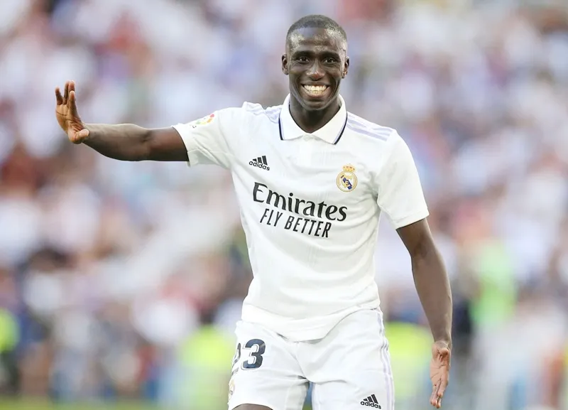 Ferland Mendy chưa ra sân trong mùa giải này cho Real Madrid do chấn thương tái phát. Ferland Mendy chưa ra sân trong mùa giải này cho Real Madrid do chấn thương tái phát.