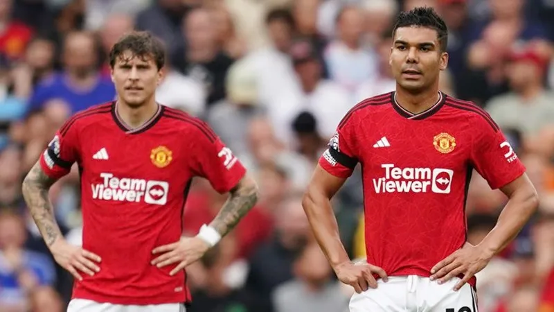 HLV Ten Hag vẫn đầy tự tin rằng có thể giúp Quỷ đỏ trở lại đúng hướng. HLV Ten Hag vẫn đầy tự tin rằng có thể giúp Quỷ đỏ trở lại đúng hướng.