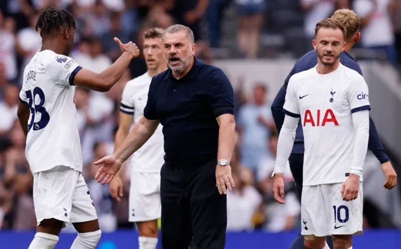 HLV Ange Postecoglou nhanh chóng mang lại sự tích cực khi Tottenham bất bại và xếp nhì bảng Premier League.