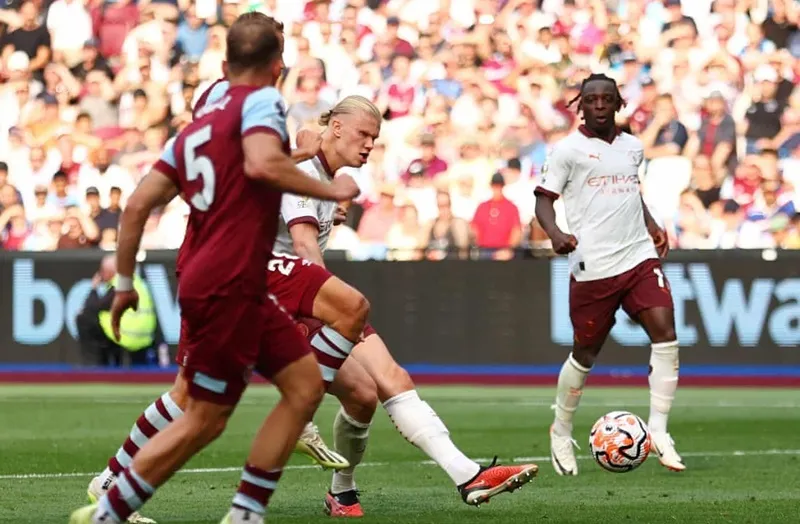 HLV Pep Guardiola tung chiêu “khích tướng” tinh tế và giờ chỉ chờ Haaland phản ứng. HLV Pep Guardiola tung chiêu “khích tướng” tinh tế và giờ chỉ chờ Haaland phản ứng.