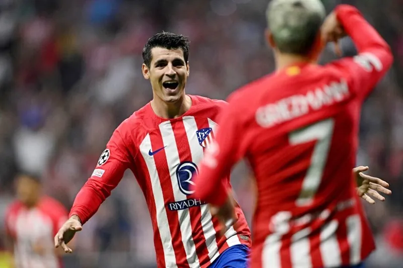 Alvaro Morata ghi 2 bàn thắng giúp Atletico Madrid ngược dòng thắng Feyenoord 3-2. Alvaro Morata ghi 2 bàn thắng giúp Atletico Madrid ngược dòng thắng Feyenoord 3-2.