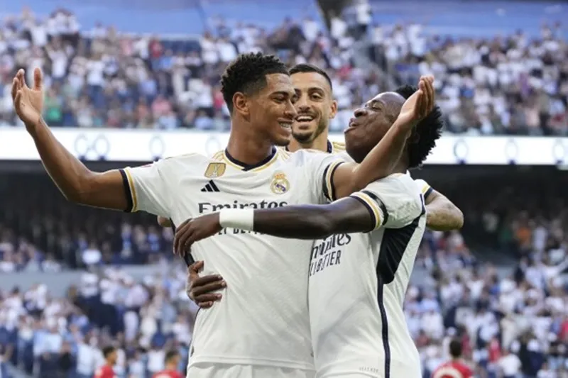 Jude Bellingham ghi cú đúp bàn thắng góp phần giúp Real Madrid thắng vang dội 4-0 trước Osasuna.
