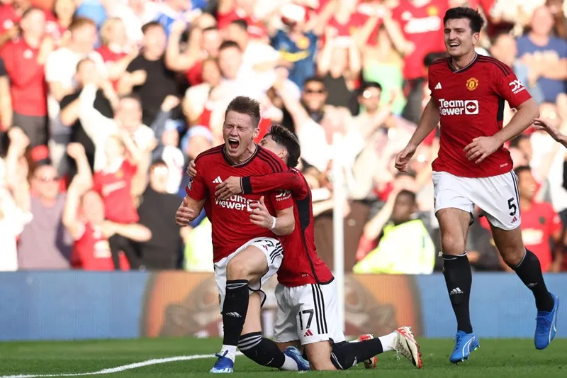 Harry Maguire đá chính và góp phần vào chiến thắng ngược dòng nghẹt thở 2-1 trước Brentford cuối tuần qua.