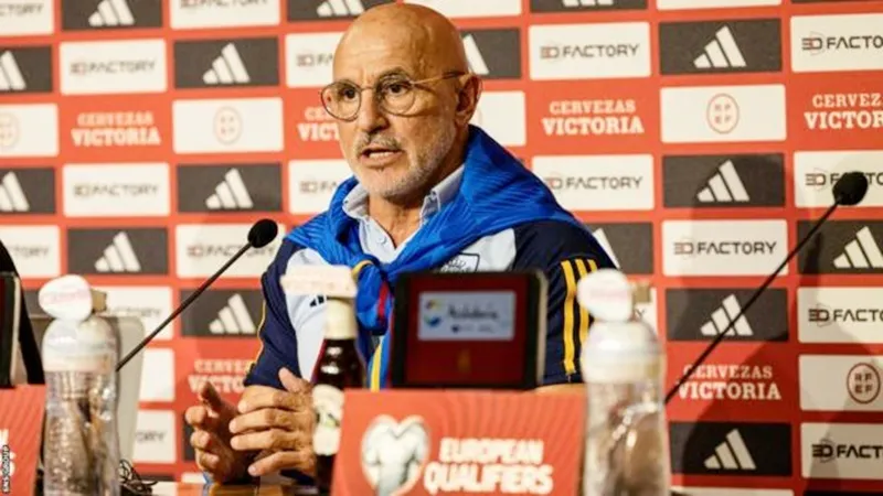 HLV Luis de La Fuente khẳng định tuyển Tây Ban Nha không ra sân để “phục thù” Scotland.