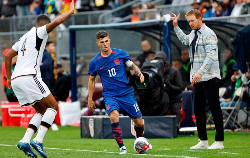 HLV Julian Nagelsmann khá hài lòng với màn ra mắt suôn sẻ. HLV Julian Nagelsmann khá hài lòng với màn ra mắt suôn sẻ.