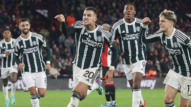 Diogo Dalot đảm bảo Man.United có thể tri ân huyền thoại Bobby Charlton vừa qua đời bằng một chiến thắng.