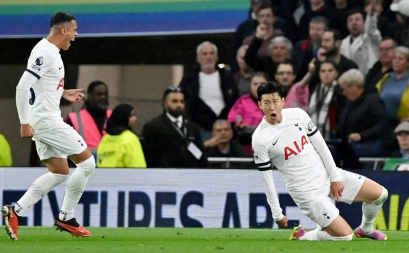 Son Heung-min tiếp tục chơi bùng nổ đưa Tottenham trở lại ngôi đầu sau chiến thắng 2-0 trước Fulham.