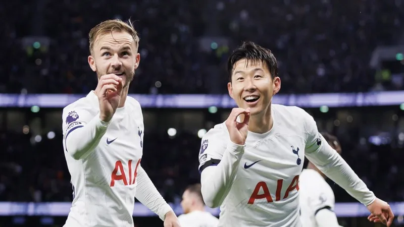 Son Heung-min cũng tìm thấy đối tác ăn ý ở James Maddison. Son Heung-min cũng tìm thấy đối tác ăn ý ở James Maddison.