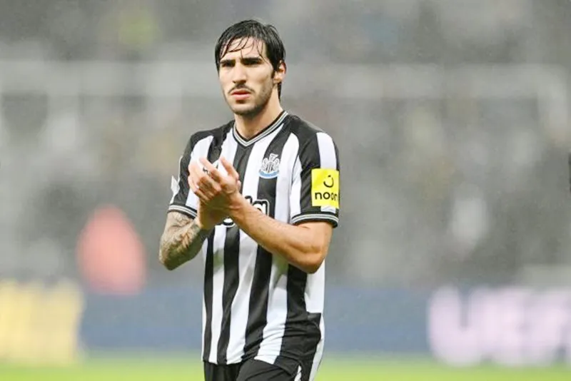 HLV Eddie Howe hy vọng Sandro Tonali có thể ra sân tại Wolves vào thứ Bảy.