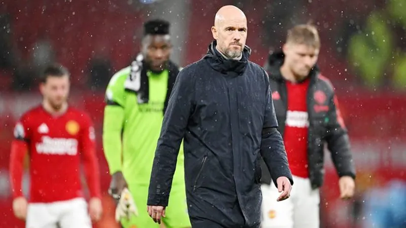 HLV Erik ten Hag tự tin bản thân “chắc chắn” có thể xoay chuyển vận mệnh của Man.United.