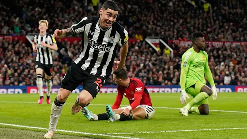 Man.United thua 5 trong 10 trận sân nhà đầu tiên của mùa giải mới lần đầu tiên kể từ năm 1930.