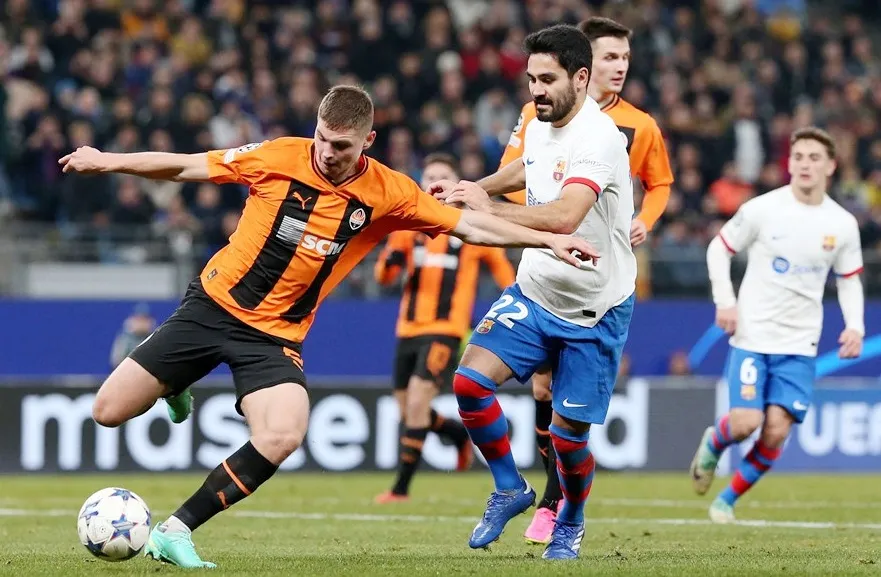 Barcelona nhận thất bại bất ngờ 0-1 trước Shakhtar Donetsk ở Champions League.