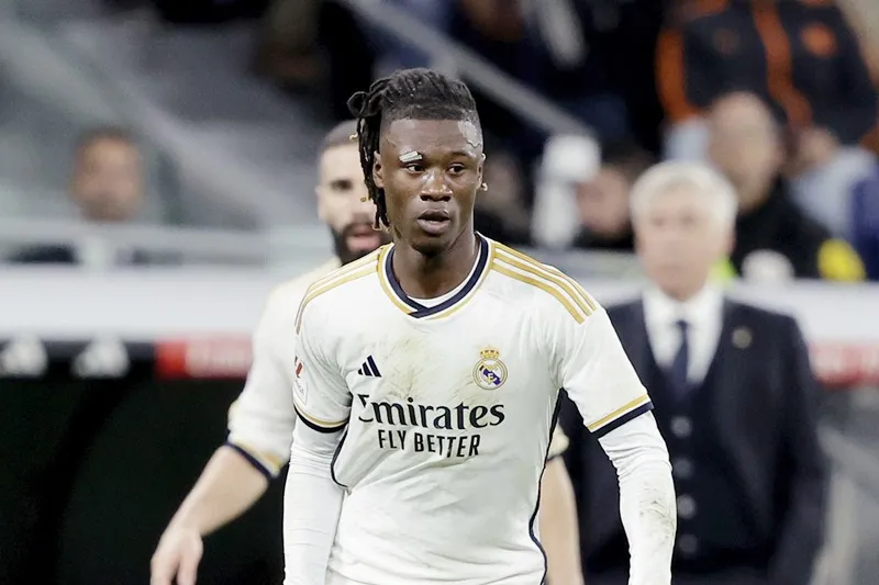 Tiền vệ Eduardo Camavinga là cái tên mới nhất của Real Madrid dính chấn thương.