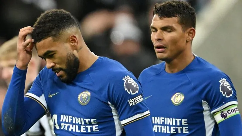 HLV Mauricio Pochettino rất tức giận khi Chelsea thất bại 1-4 trên sân Newcastle.