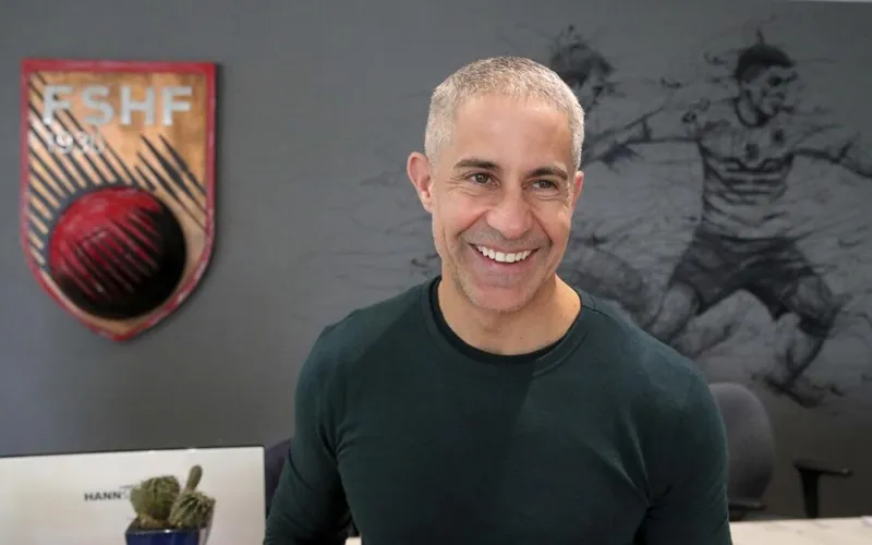 Tuyển Albania hy vọng giữ được HLV Sylvinho cho nỗ lực lần đầu tiên giành quyền tham dự World Cup.