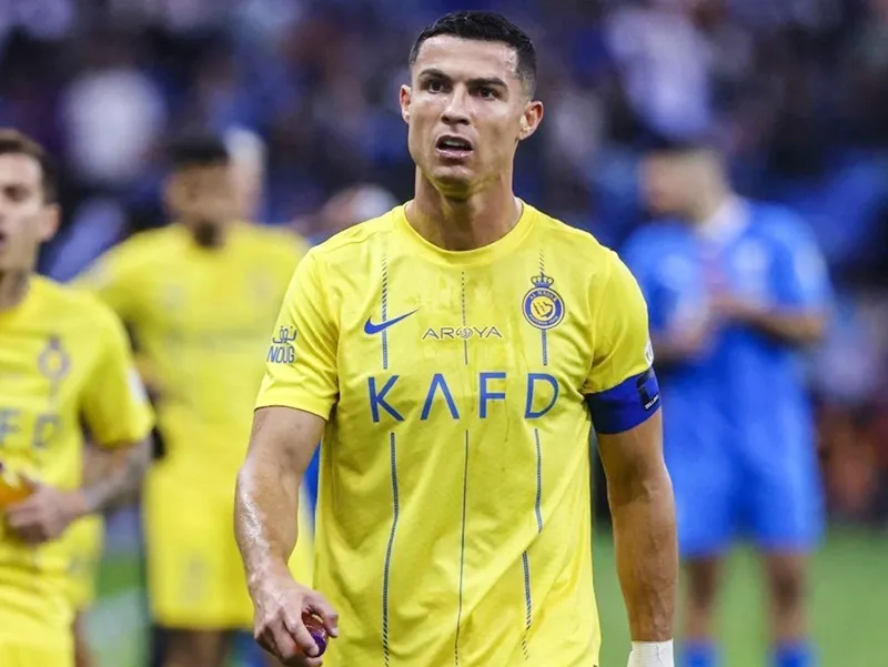 Cristiano Ronaldo đã thử mọi cách để giúp đội nhưng Al-Hilal đã thắng nhờ sự xuất sắc.. ronaldo-4918.jpg