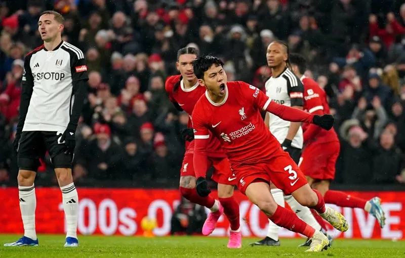 Bàn thắng xuất sắc của Wataru Endo gỡ hòa 3-3 và thúc đẩy hơn quyết tâm của Liverpool. klopp-7359.jpeg