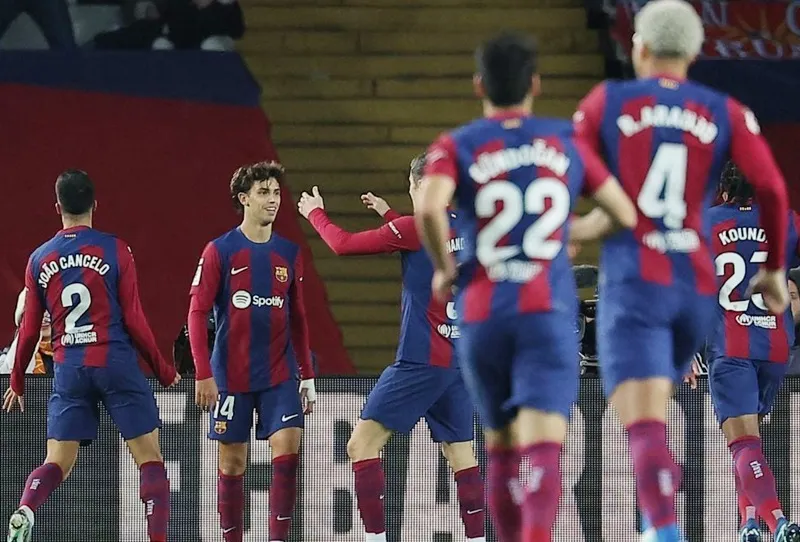 Pha lập công duy nhất của Joao Felix giúp Barcelona thắng 1-0 và vượt qua Atletico Madrid. villarreal-2476.jpeg