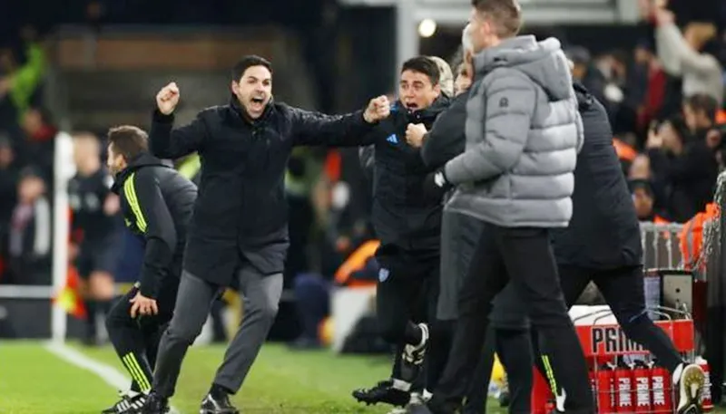 HLV Mikel Arteta phấn khích với điểm số thứ 9 mà Arsenal giành được trong 5 phút cuối. mikel-arteta-5704.jpg