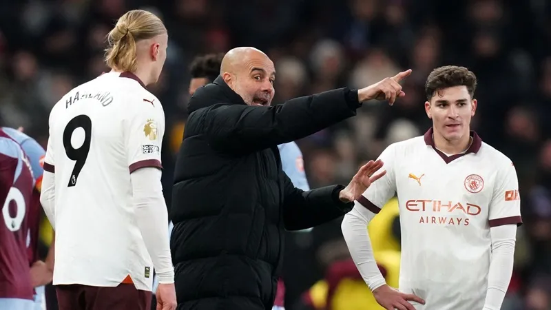 HLV Pep Guardiola hy vọng sự trở lại của nhiều trụ cột sẽ giúp xoay chuyển tình hình. pep-guardiola-7967.jpg