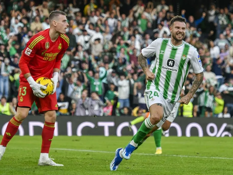 Nhưng Aitor Ruibal đã giúp Real Betis gỡ hòa 1-1 trước Real Madrid. aitor-ruibal-44.jpg