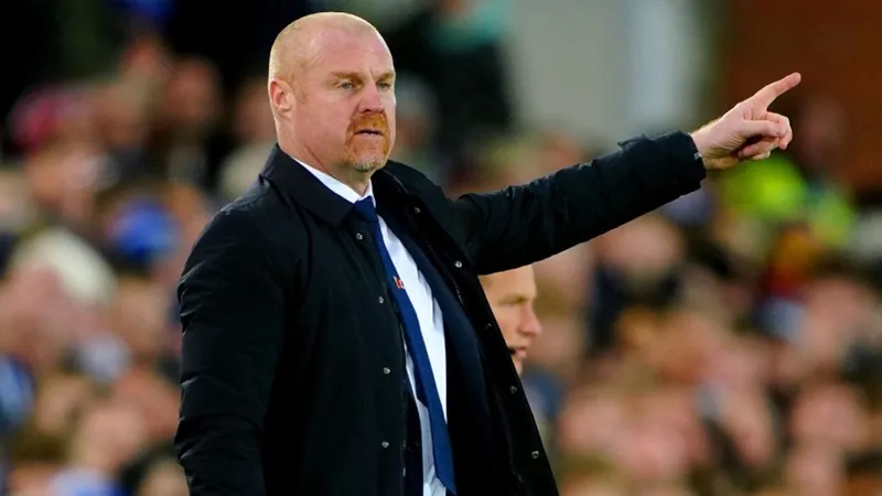 HLV Sean Dyche thận trọng khi đánh giá về đối thủ lớn nhất mùa giải là Man.City.