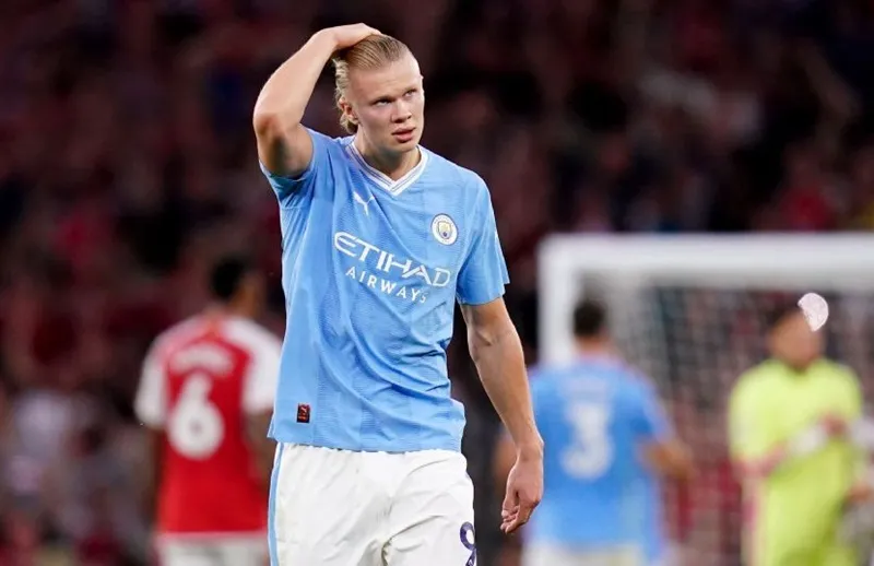 HLV Pep Guardiola “chỉ hy vọng” Erling Haaland có thể trở lại thi đấu trong tháng Giêng.