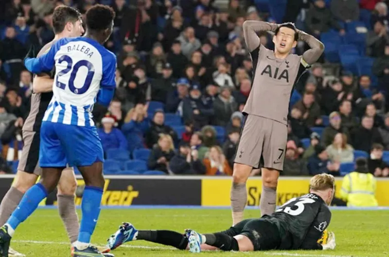 HLV Ange Postecoglou thừa nhận Tottenham mệt mỏi và là lý do khiến họ thua 2-4 tại Brighton. ange-postecoglou-1-2880.jpg