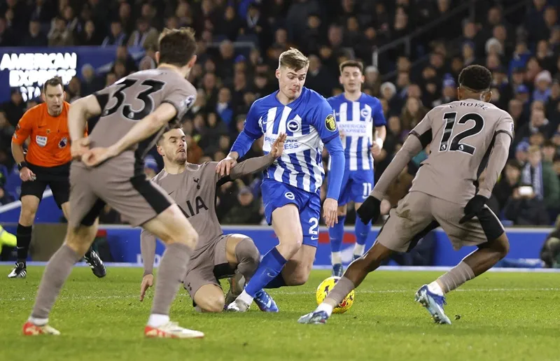 Thất bại 2-4 tại Brighton khiến Tottenham không thể quay trở lại tốp 4. brighton-9747.jpg