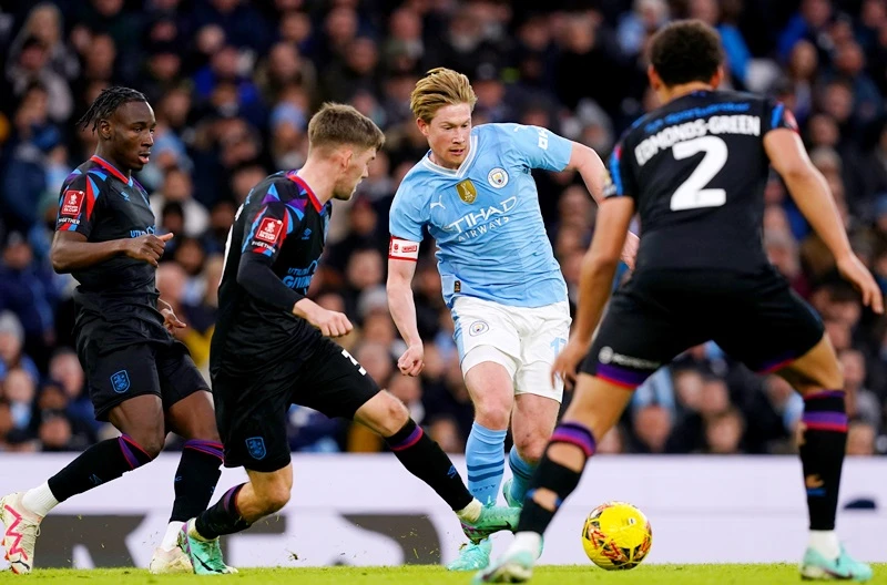 Kevin De Bruyne trở lại sau chấn thương và gia tăng cơ hội chiến thắng cho Man.City.