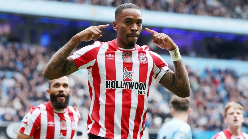 Ivan Toney không loại trừ khả năng rời Brentford ngay tháng này.