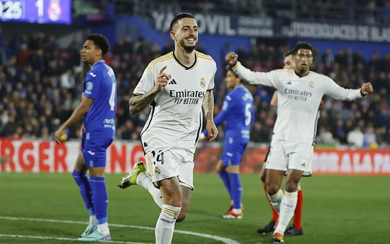 Joselu ghi cú đúp giúp Real Madrid thắng 2-0 tại Getafe và giành lại vị trí dẫn đầu La Liga.
