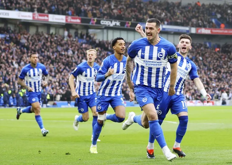 Brighton thắng lớn nhất trước Crystal Palace kể từ năm 1956 và vươn lên vị trí thứ 7. brighton-4696.jpg