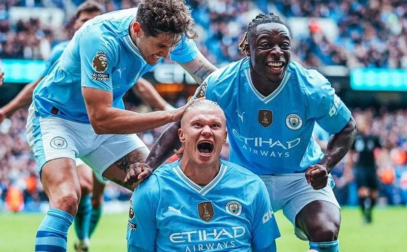Erling Haaland tỏ ra kích động khi ghi bàn đầu tiên sau nhiều tháng nghỉ thi đấu vì chấn thương.
