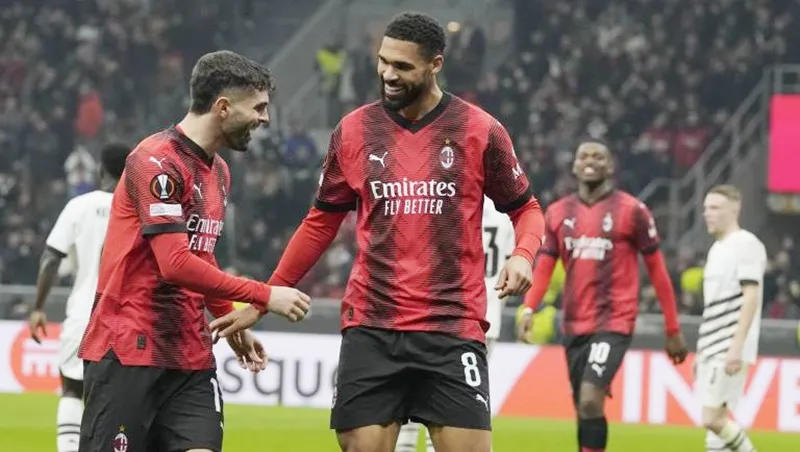 Ruben Loftus-Cheek ghi cú đúp giúp AC Milan dễ dàng giành chiến thắng 3-0 trước Rennes.
