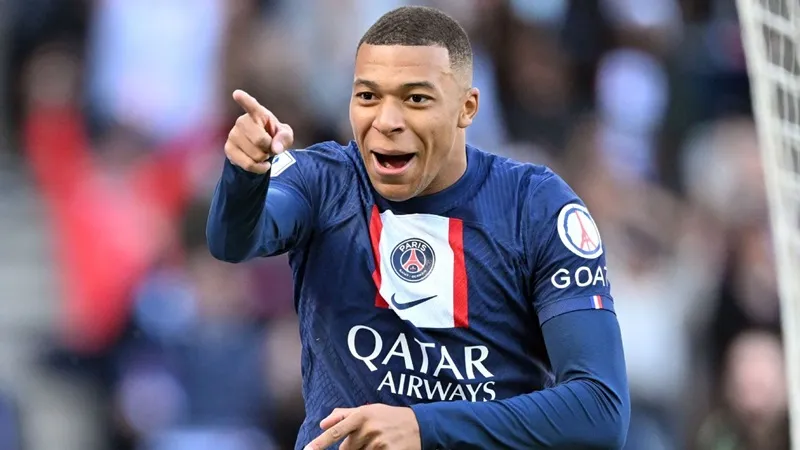 Man.City được cho đã nói chuyện với đại diện của Kylian Mbappe trước cả khi có tin anh xác định rời PSG.