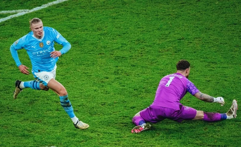 Erling Haaland ghi bàn duy nhất giúp Man.City thắng Brentford 1-0 ở trận đấu bù hôm thứ Ba.