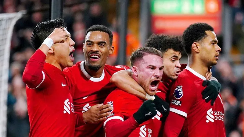 Liverpool phản công mạnh mẽ trong hiệp hai ghi 4 bàn và giành chiến thắng 4-1 trước Luton.