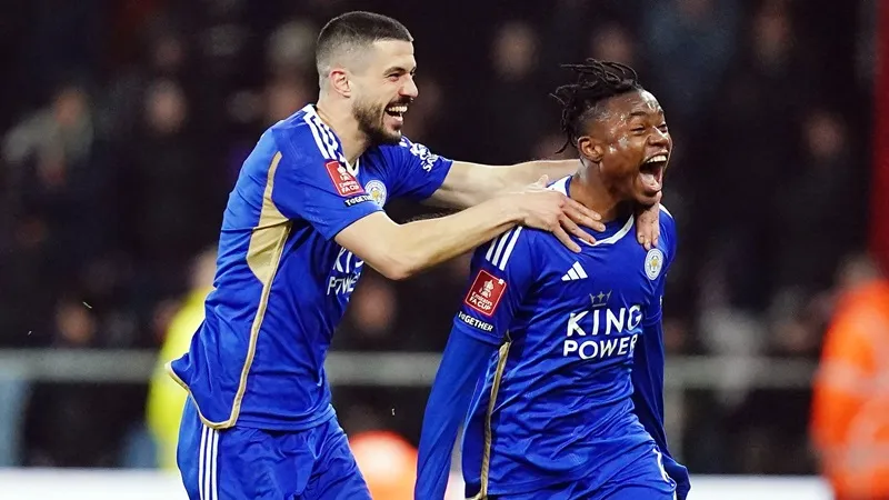 Cầu thủ trẻ Abdul Fatawu giúp Leicester thắng 1-0 trước Bournemouth và vào tứ kết FA Cup. bournemouth-663.jpg