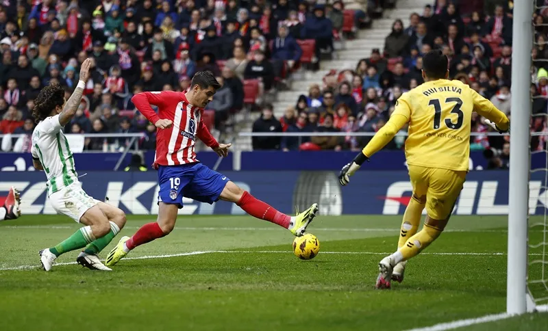 Atletico Madrid đã vực dậy sau chiến thắng 2-1 trước Real Betis. atletico-madrid-8404.jpg