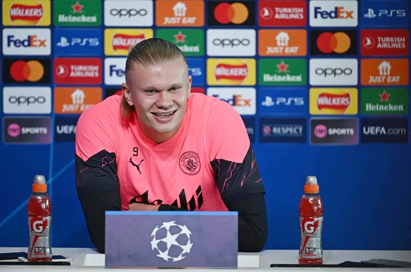 Erling Haaland tuyên bố anh “thực sự hạnh phúc” ở Man.City tại thời điểm này.